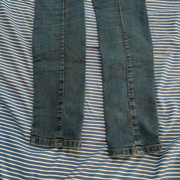 Free People BOHO Skinny Jeans with zipper detail - Picture 8 of 13